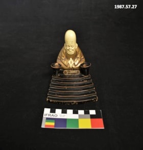 Desk Figurine. (Images are provided for educational and research purposes only. Other use requires permission, please contact the Museum.) thumbnail
