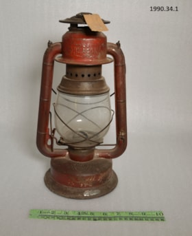 Kerosene Lantern. (Images are provided for educational and research purposes only. Other use requires permission, please contact the Museum.) thumbnail