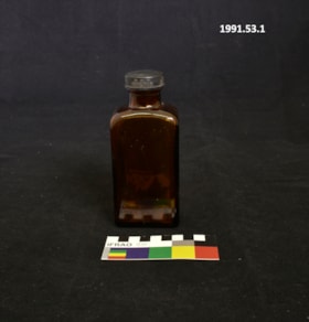 Apothecary bottle. (Images are provided for educational and research purposes only. Other use requires permission, please contact the Museum.) thumbnail