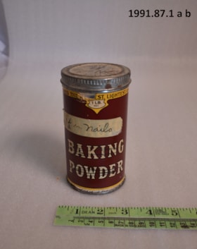Magic Baking Powder Tin. (Images are provided for educational and research purposes only. Other use requires permission, please contact the Museum.) thumbnail