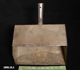 Metal Scoop. (Images are provided for educational and research purposes only. Other use requires permission, please contact the Museum.) thumbnail