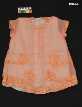 Child's Dress. (Images are provided for educational and research purposes only. Other use requires permission, please contact the Museum.) thumbnail