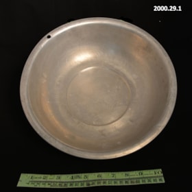 Metal bowl. (Images are provided for educational and research purposes only. Other use requires permission, please contact the Museum.) thumbnail
