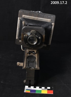 Folding Camera. (Images are provided for educational and research purposes only. Other use requires permission, please contact the Museum.) thumbnail