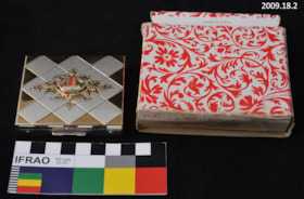 Makeup case. (Images are provided for educational and research purposes only. Other use requires permission, please contact the Museum.) thumbnail