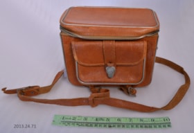 Camera Bag. (Images are provided for educational and research purposes only. Other use requires permission, please contact the Museum.) thumbnail