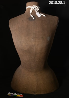 Dressmakers form. (Images are provided for educational and research purposes only. Other use requires permission, please contact the Museum.) thumbnail