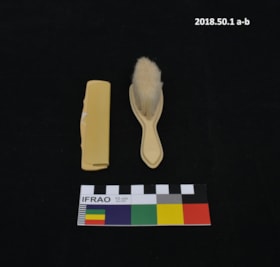 Brush and comb set. (Images are provided for educational and research purposes only. Other use requires permission, please contact the Museum.) thumbnail
